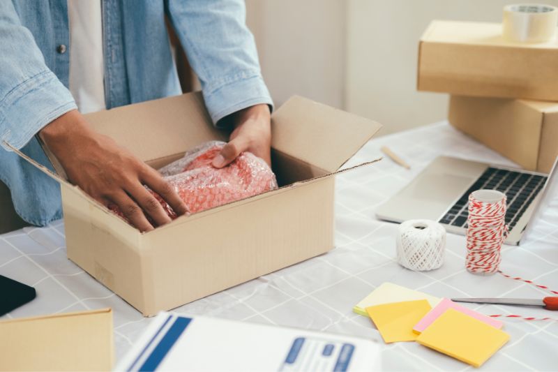 usar cajas de cartón para envíos